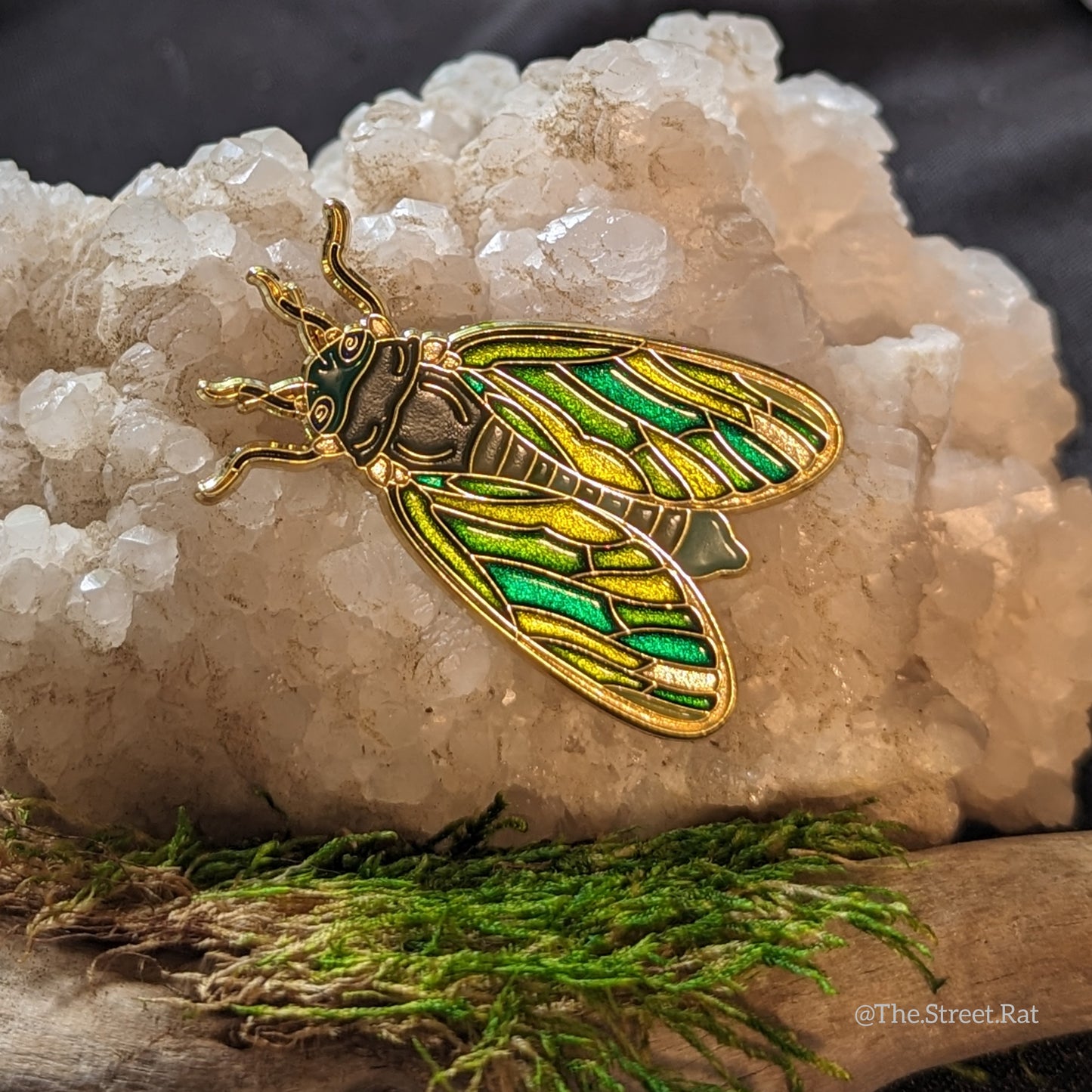 Cicada enamel pin